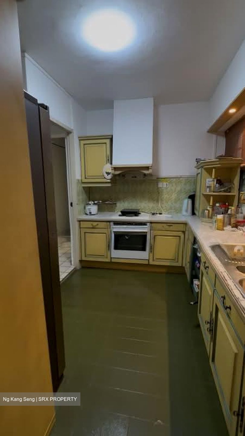 Pine Grove (D21), Condominium #573119101